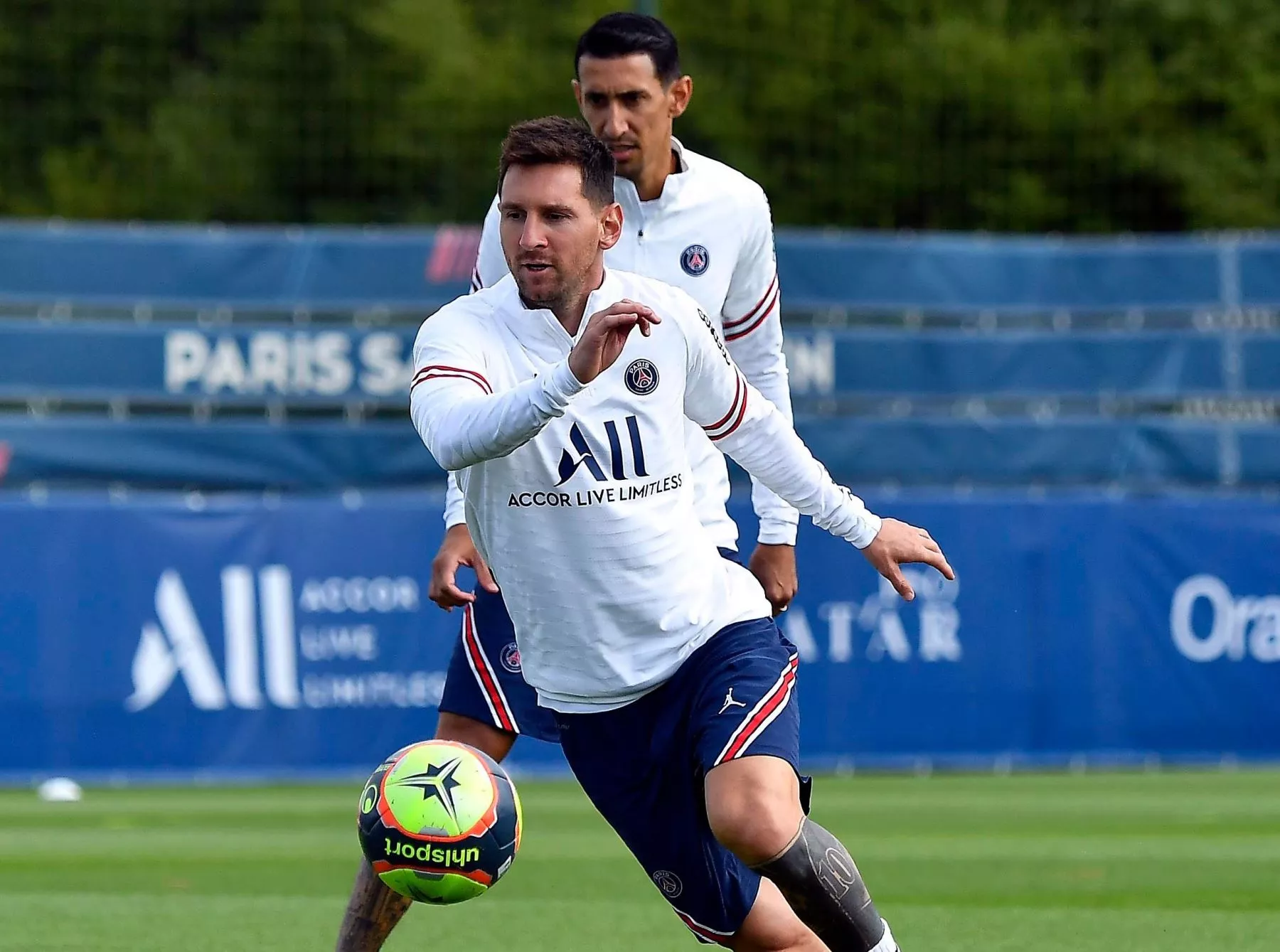 Fútbol.- Messi debuta y Mbappé sigue marcando para el PSG