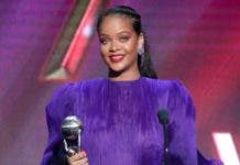 Rihanna es honrada como heroína nacional de Barbados