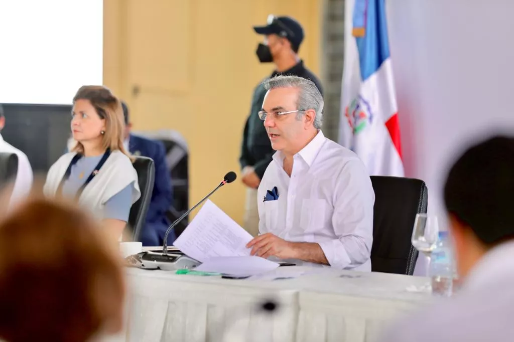 Presidente Abinader anuncia extensión de la UASD en Baní entre otras obras prioritarias