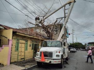 Alcaldía DN despliega brigadas y equipos en la calles ante paso depresión tropical Grace