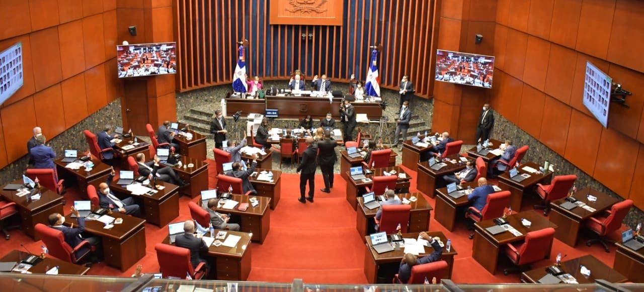 Senado envía proyecto de Código Penal a comisión bicameral