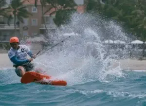 El dominicano Deury Corniel logra el 3er lugar en competencia Panamericana Regata Kite 2021