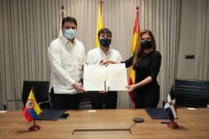 Santo Domingo y Barranquilla firman hermanamiento para promover cooperación y desarrollo