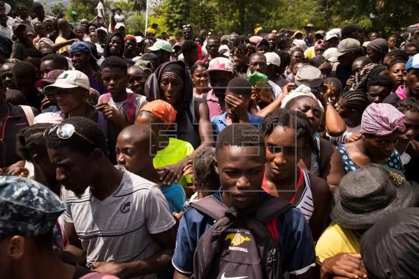 Los hospitales haitianos siguen recibiendo heridos del terremoto del sábado