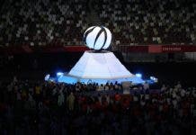 Tokio apaga la llama olímpica y cede relevo a París
