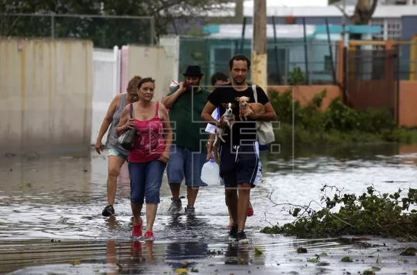 Puerto Rico recupera la normalidad tras suspender aviso por tormenta tropical