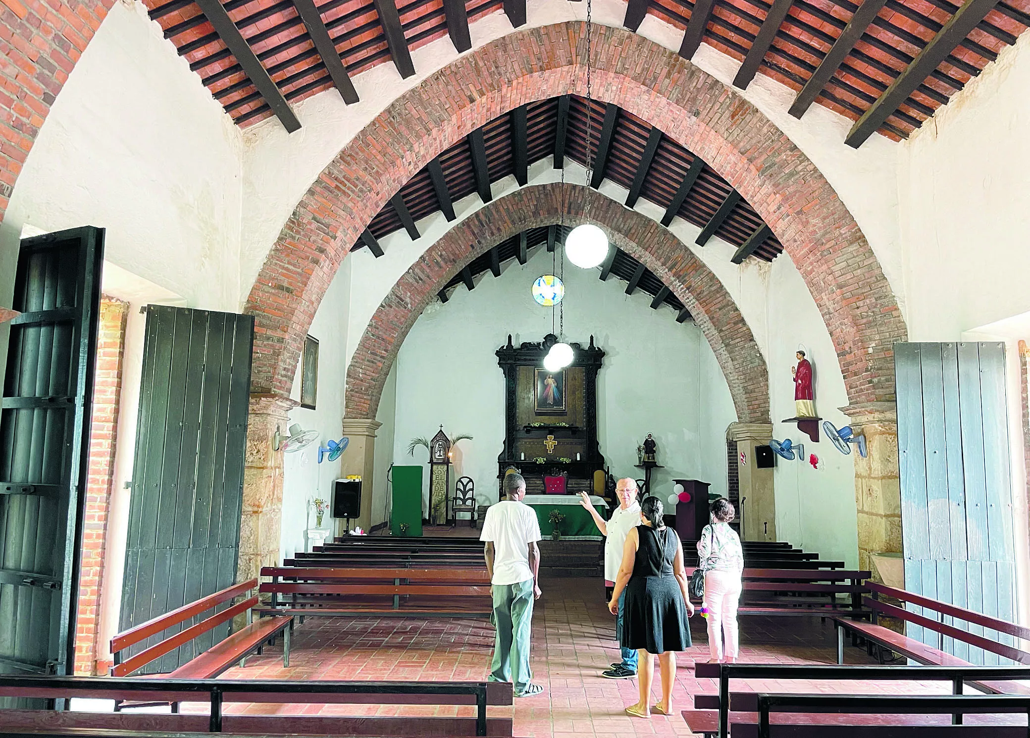 Iglesia de San Lorenzo de Los Mina se levantó en  siglo XVII