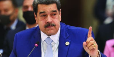 EE.UU amenaza a Maduro con intensificar sanciones si no negocia con oposición