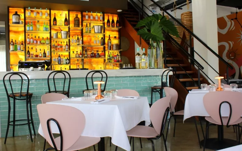 El interior del nuevo  restaurante Norah.