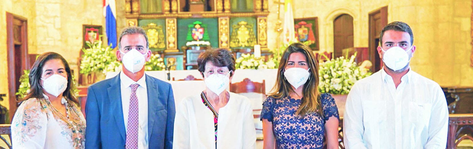 Farmaconal hace eucaristía por su 50 aniversario