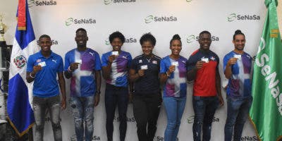 Medallistas olímpicos reciben seguro Premium de SeNaSa
