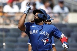 Vladimir Guerrero Jr evita el arbitraje con un contrato de un año y 7.9 millones