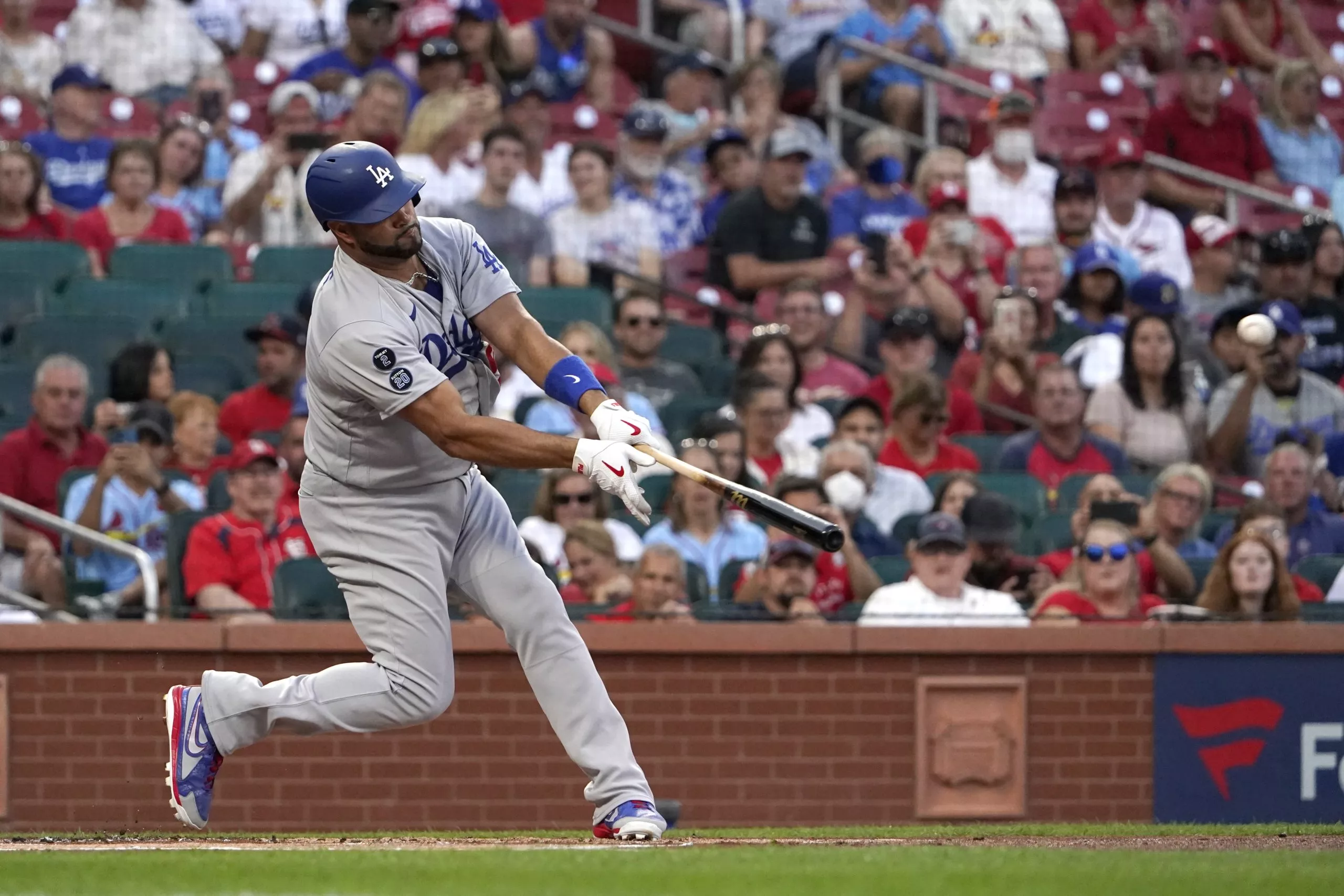 Albert Pujols conectó su jonrón 679 de por vida en su regreso a San Luis