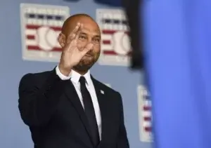 Luminarias aclaman a Derek  Jeter, en su ingreso a Salón de la Fama