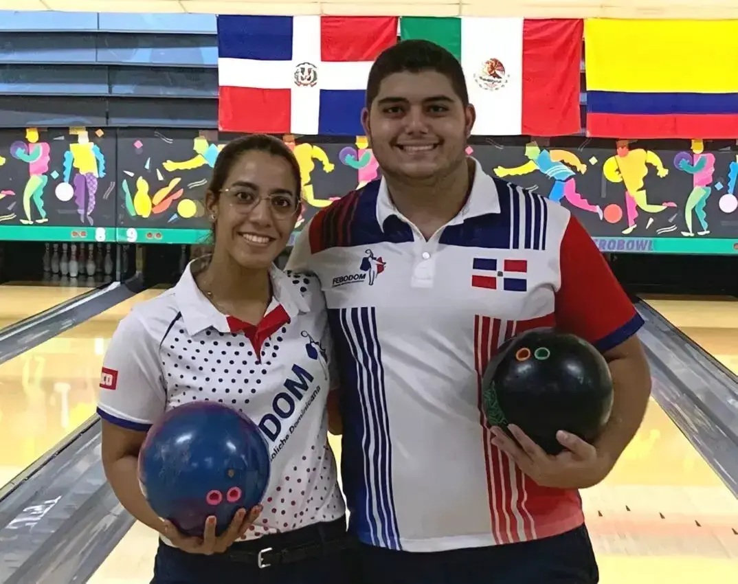 Dominicanos ganan oro en Open Juvenil de Boliche