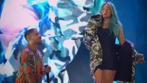 Romeo Santos elogia a Karol G: «Pese a su fama, es humilde y su energía siempre es positiva»