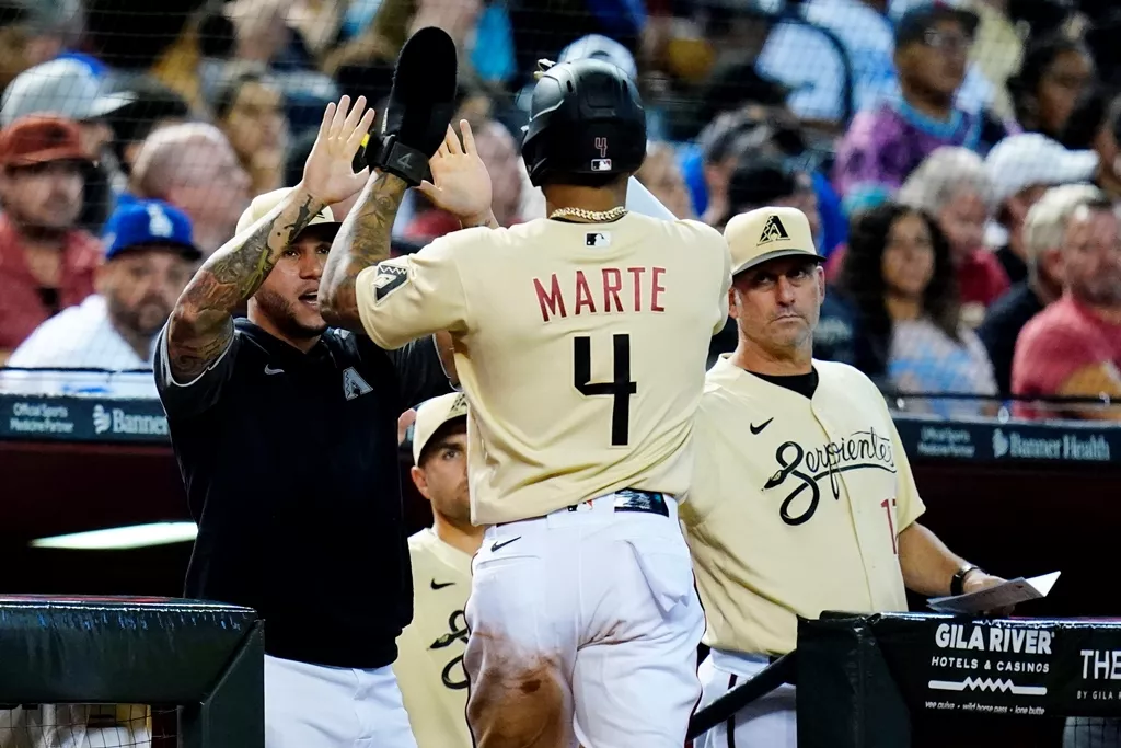 Marte y Kelly castigan con jonrones a los Dodgers