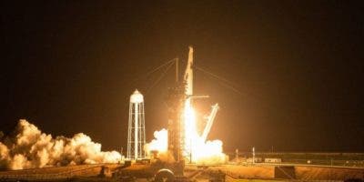 SpaceX: la misión de astronautas aficionados Inspiration4 parte hacia el espacio