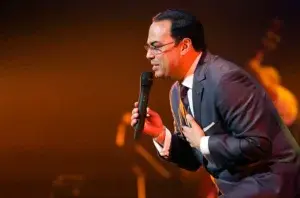 Gilberto Santa Rosa confía en que las próximas generaciones preservarán la salsa