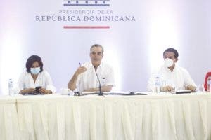 Presidente Luis Abinader promete reparación de mil viviendas en Monte Plata