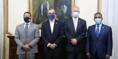 Presidente Abinader recibe visita de congresistas estadounidenses; buscan fortalecer vínculos entre RD y EEUU