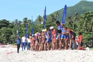 Ramírez y Vásquez dominan primera competencia regional Triatlón