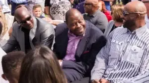 Invitados especiales de Derek Jeter: Michael Jordan y Patrick Ewing