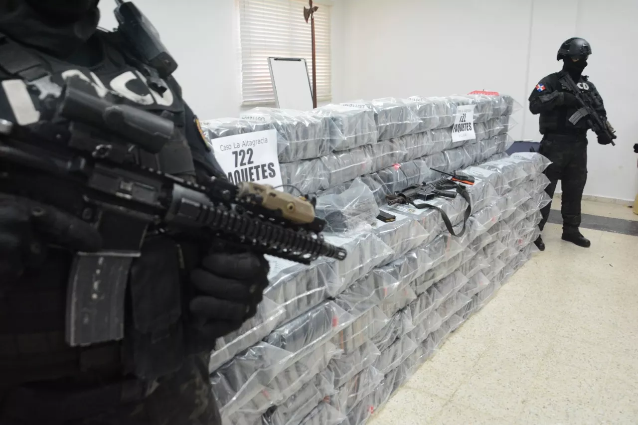 Red desmantelada en operación Falcón movilizó más de 5, 200 kilos de cocaína y financiaba campañas políticas