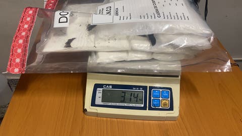DNCD ocupa más de tres kilos de cocaína en el AILA