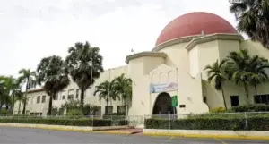 Politécnico Loyola reducirá horario de clases debido a falta de subsidio para el almuerzo 