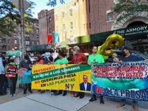 Actividades del presidente en Nueva York no han estado exenta de piquetes