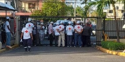«La sangre llega al río» en la Cruz Roja; varios heridos en disputa por control de la entidad