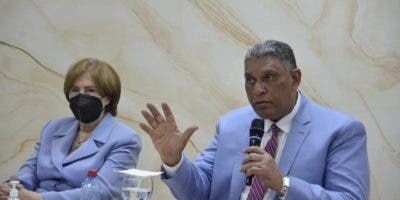 Ministro de Interior y Policía rehúsa referirse a turbas de delincuentes que azotan el Gran Santo Domingo