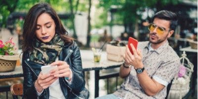 Tranquilo, tu teléfono inteligente no te está haciendo menos inteligente