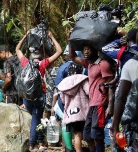 Red de Chile traficó con mil haitianos ilegales