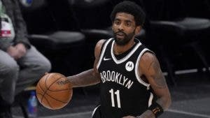 Kyrie Irving no practica con los Nets en Brooklyn debido a los protocolos de vacunación