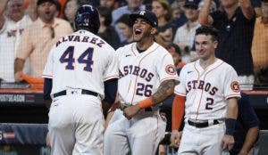 McCullers y Álvarez guían Astros sobre  White Sox