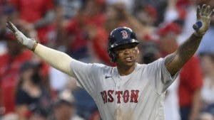 Devers pega dos vuelacercas, incluye decisivo para Boston