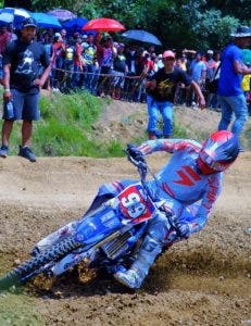 Manny Mora obtiene   título en torneo motocross