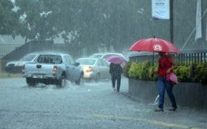 Meteorología: Vaguada dejará lluvias sobre el país