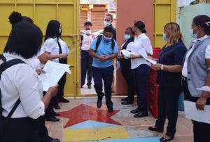 Escuelas piden monitoreo y PCR control Covid