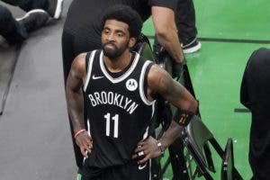 Los Nets no admitirán a Irving en el equipo hasta que se haya vacunado