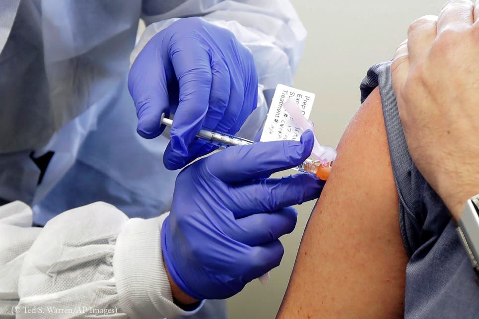 Alcalde NYC dice latinos entre los más vacunados contra Covid-19