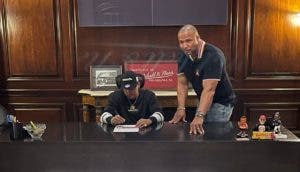 Bulova Family firma millonario contrato con Mitchell & Ness