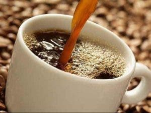 Estos siete síntomas te indican si estás consumiendo mucho café