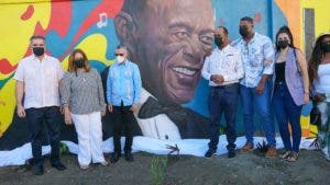 Propeep desvela un mural artístico en homenaje a Johnny Ventura