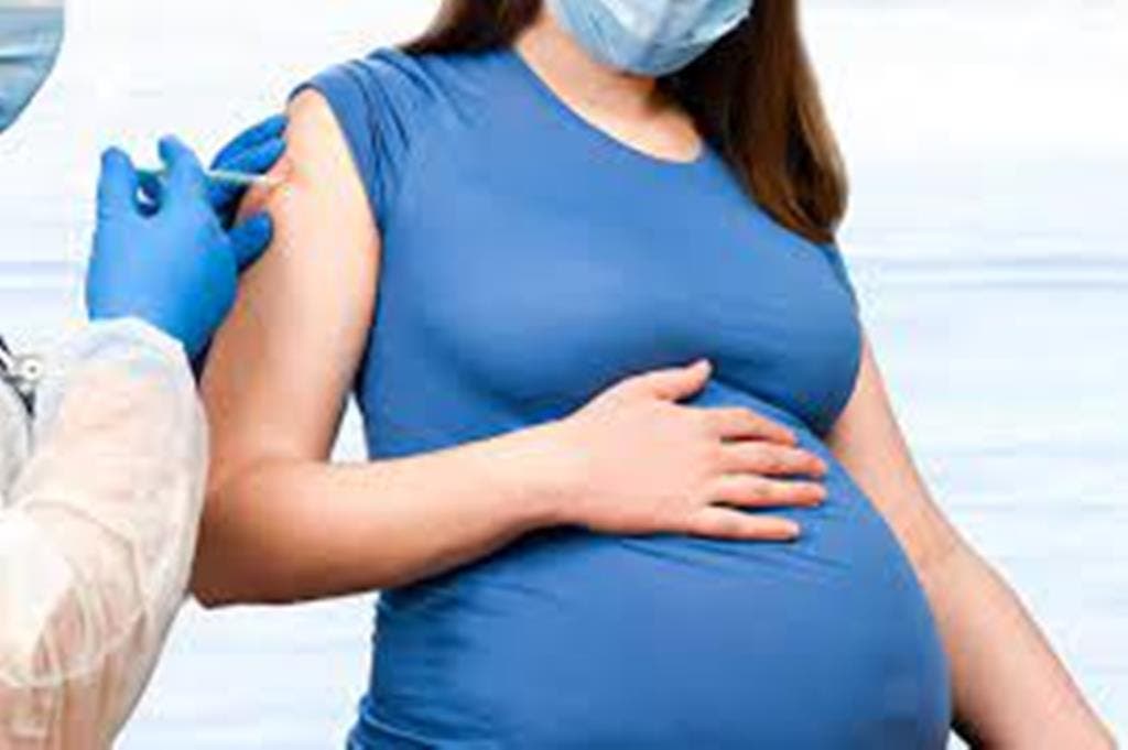 Embarazadas siguen siendo preocupación por vacunación contra Covid-19