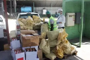 Pro Consumidor destruye cientos de productos químicos utilizados para fabricación “ácido del diablo”