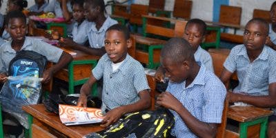 Haití retira subvención a libros de texto en francés para fomentar el creole