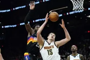 Nikola Jokic anota 27 puntos, Nuggets derrotan a Suns 110-98